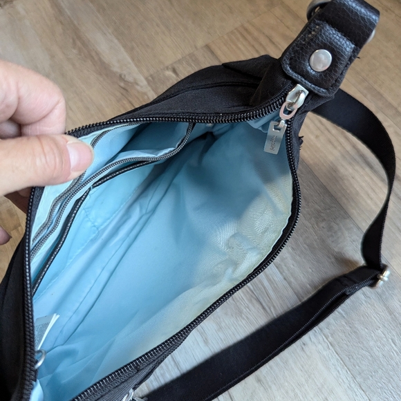 BAGGALLINI black nylon crossbody shoulder bag - Picture 5 of 9